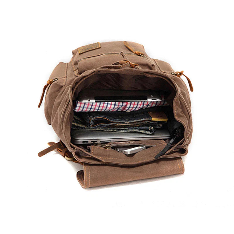 Mochila Masculina de Lona e Detalhes em Couro Legítimo Trip Class